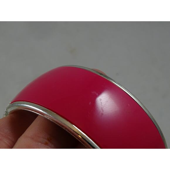 Vintage Pink Clamp Bracelet Chunky Clamper with Silvertone Hardware - Picture 2 of 6